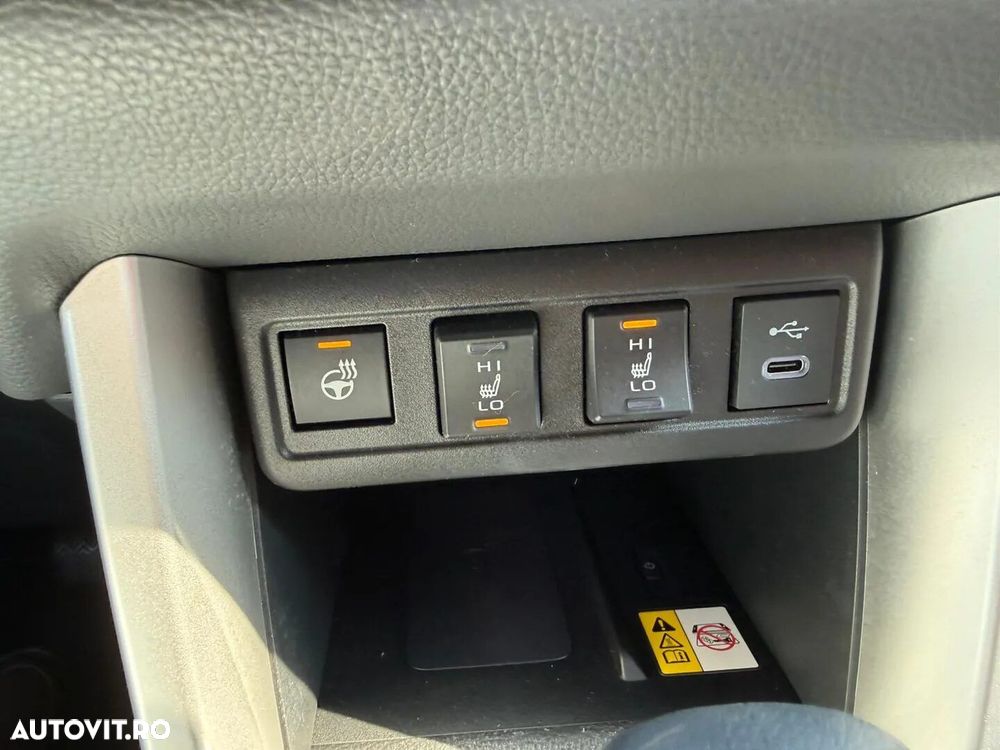 Toyota Corolla Cross - 26