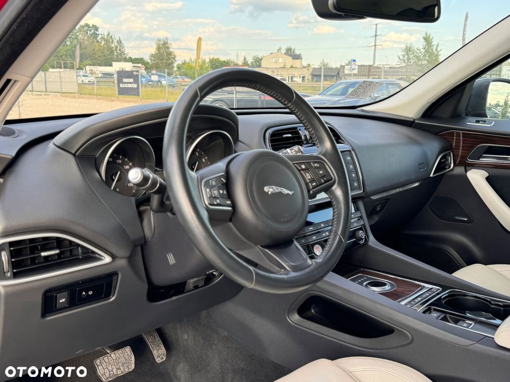 Jaguar F-Pace 35t AWD Prestige - 10