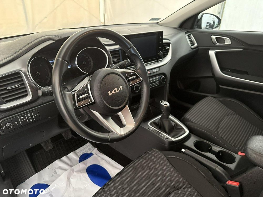 Kia Ceed - 14