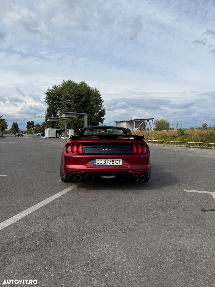 Ford Mustang - 6
