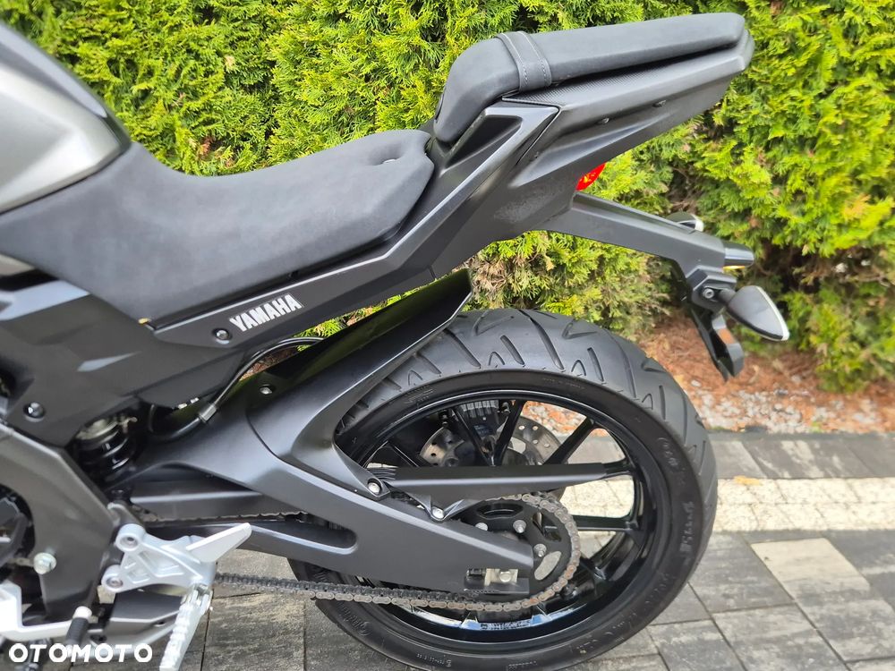 Yamaha MT - 12