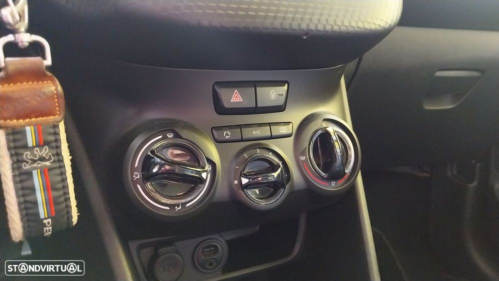 Peugeot 2008 1.2 PureTech Active - 9