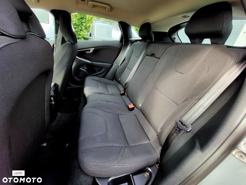 Volvo V40 Cross Country - 6