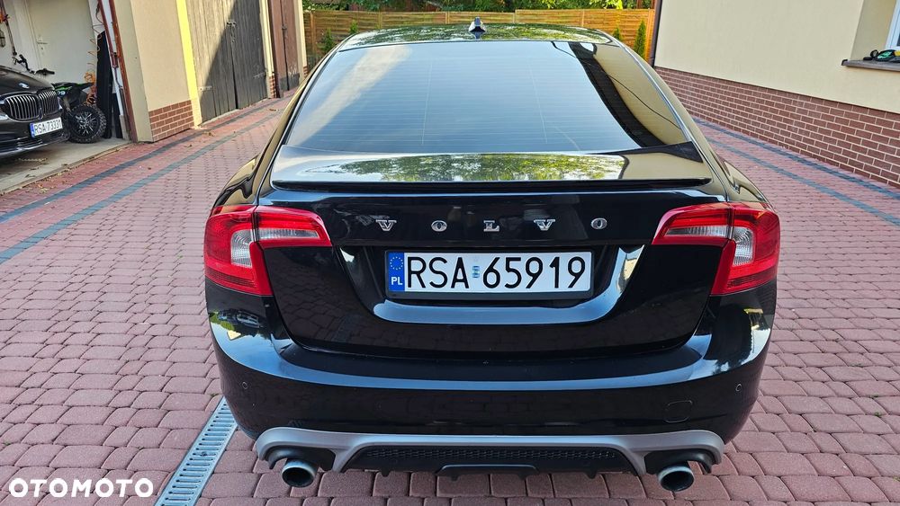 Volvo S60 T3 R-Design Summum - 22