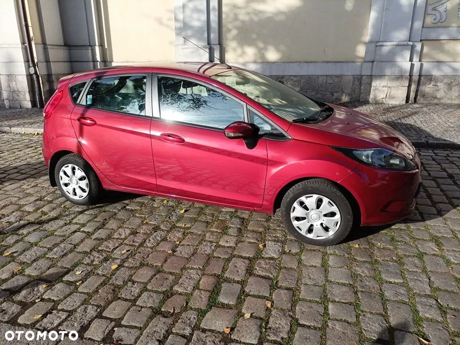 Ford Fiesta - 32