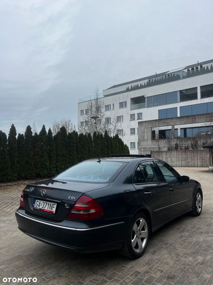 Mercedes-Benz Klasa E 320 CDI T Avantgarde - 4
