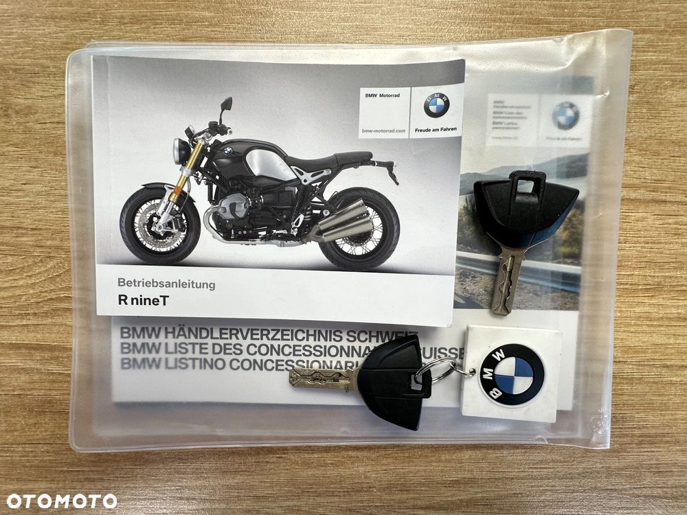 BMW R - 9