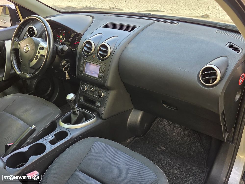 Nissan Qashqai 1.6 dCi Tekna Premium 18 - 25