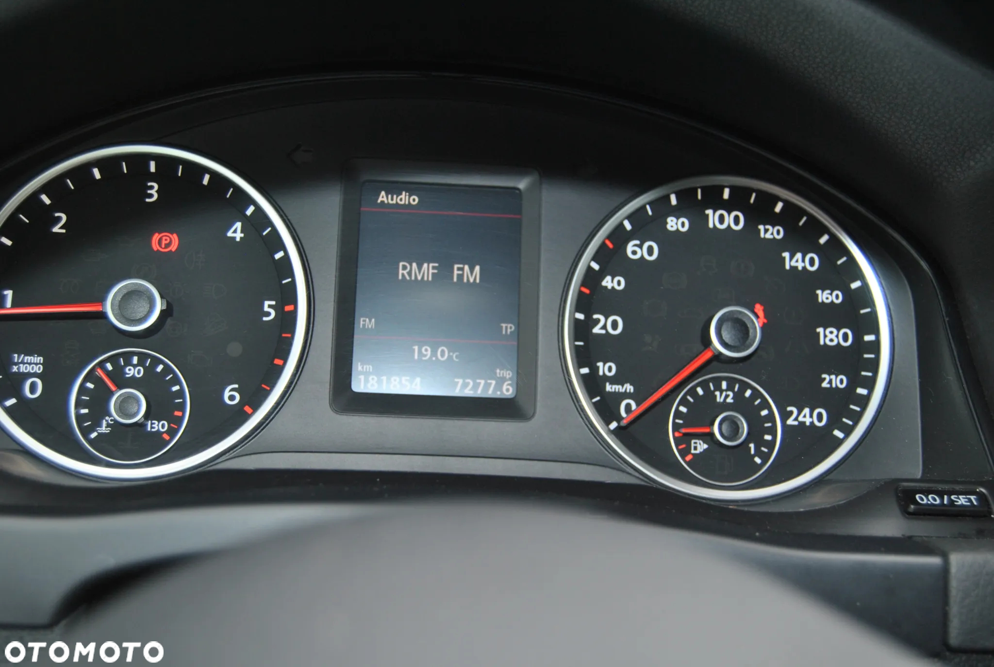 Volkswagen Tiguan 2.0 TDI 4Mot Perfectline R-Style DSG - 32