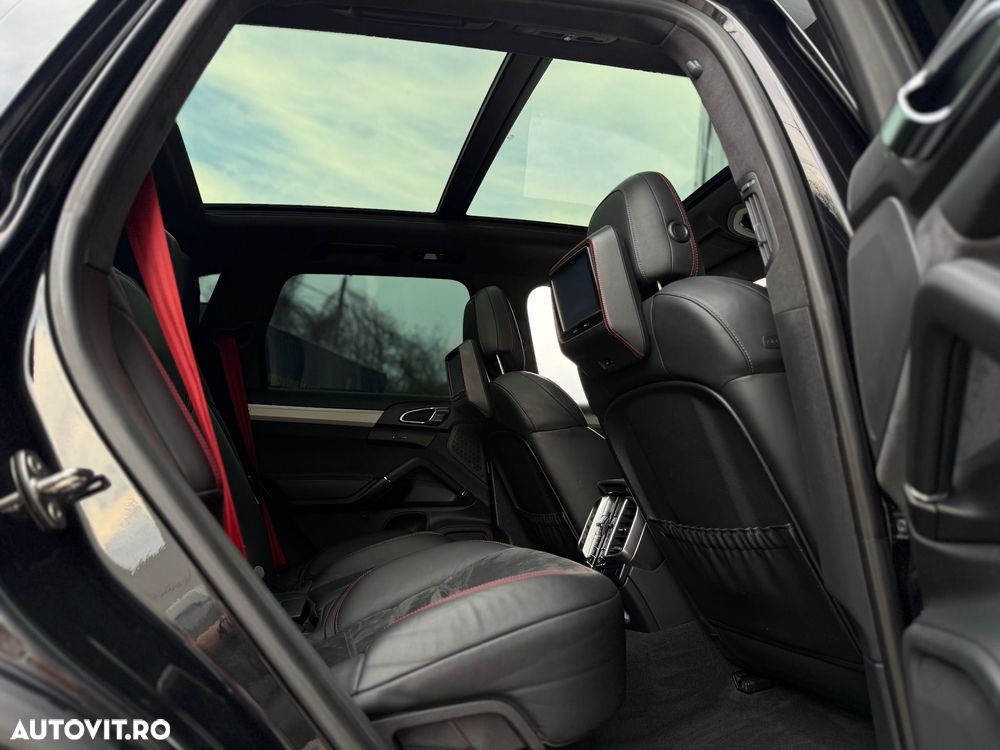 Porsche Cayenne GTS Tiptronic S - 11
