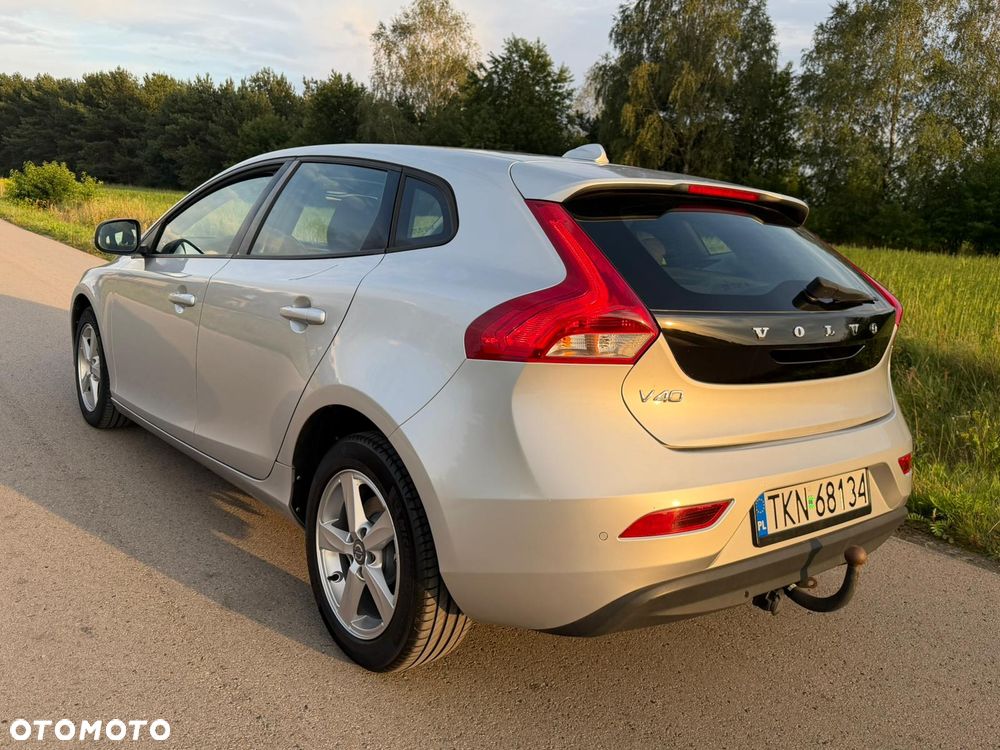 Volvo V40 D2 Drive-E Momentum - 8