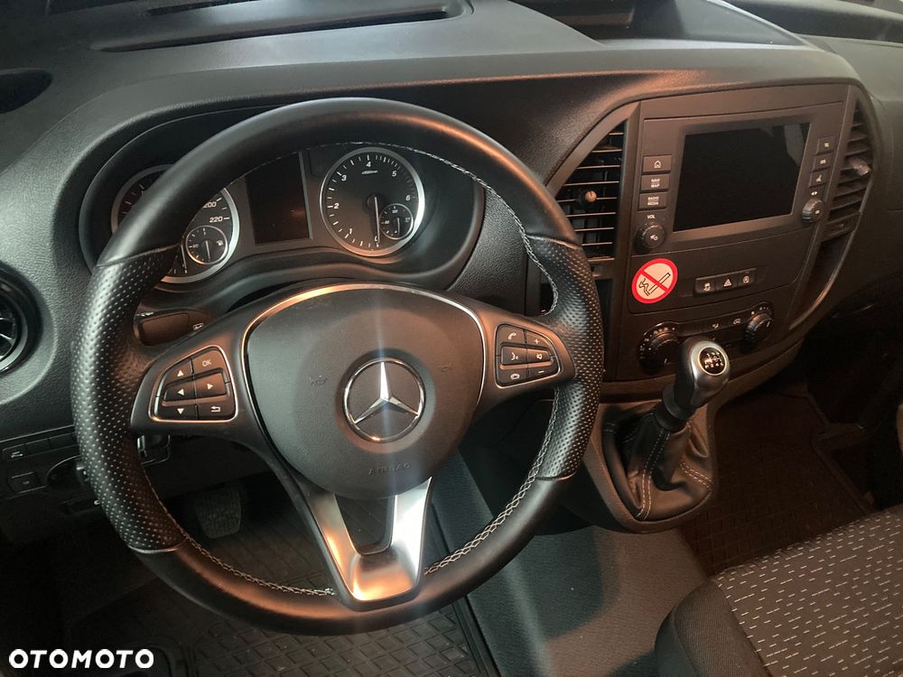 Mercedes-Benz VITO - 21