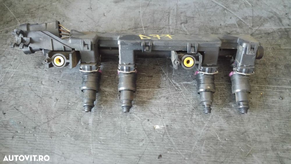 rampa cu injectoare 1.2 benz d7f renault twingo clio 1 clio 2 873774 7700114546 - 3