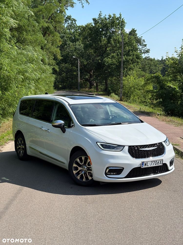 Chrysler Pacifica - 3