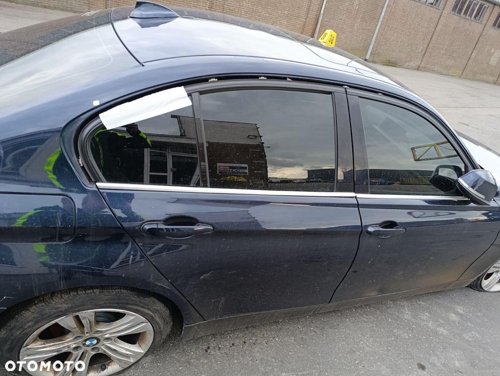 BMW Seria 3 - 26