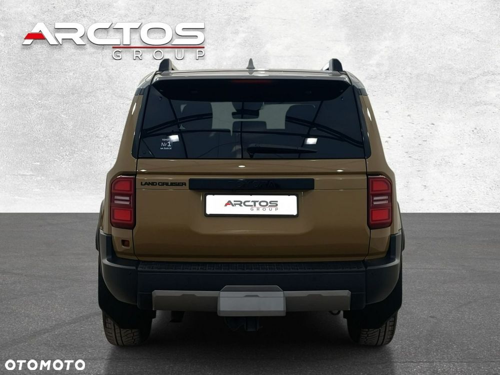 Toyota Land Cruiser - 7