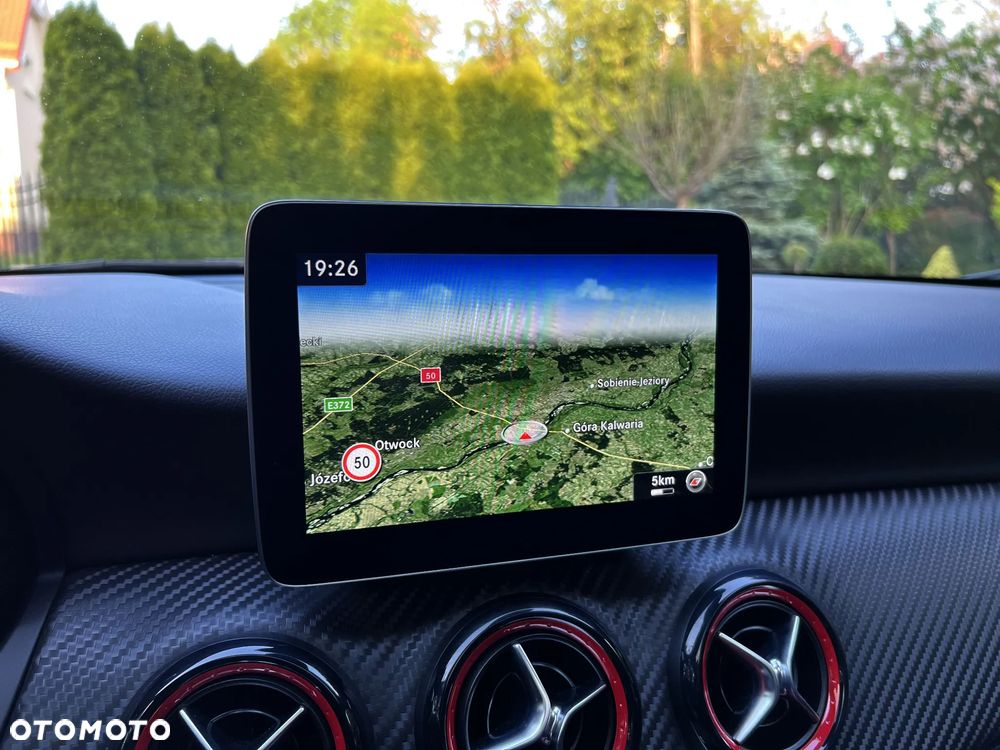 Mercedes-Benz Klasa A AMG 45 4Matic AMG Speedshift 7G-DCT - 32