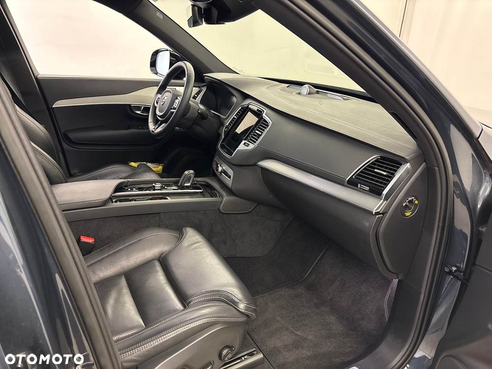 Volvo XC 90 T8 AWD Plug-In Hybrid R-Design 7os - 6