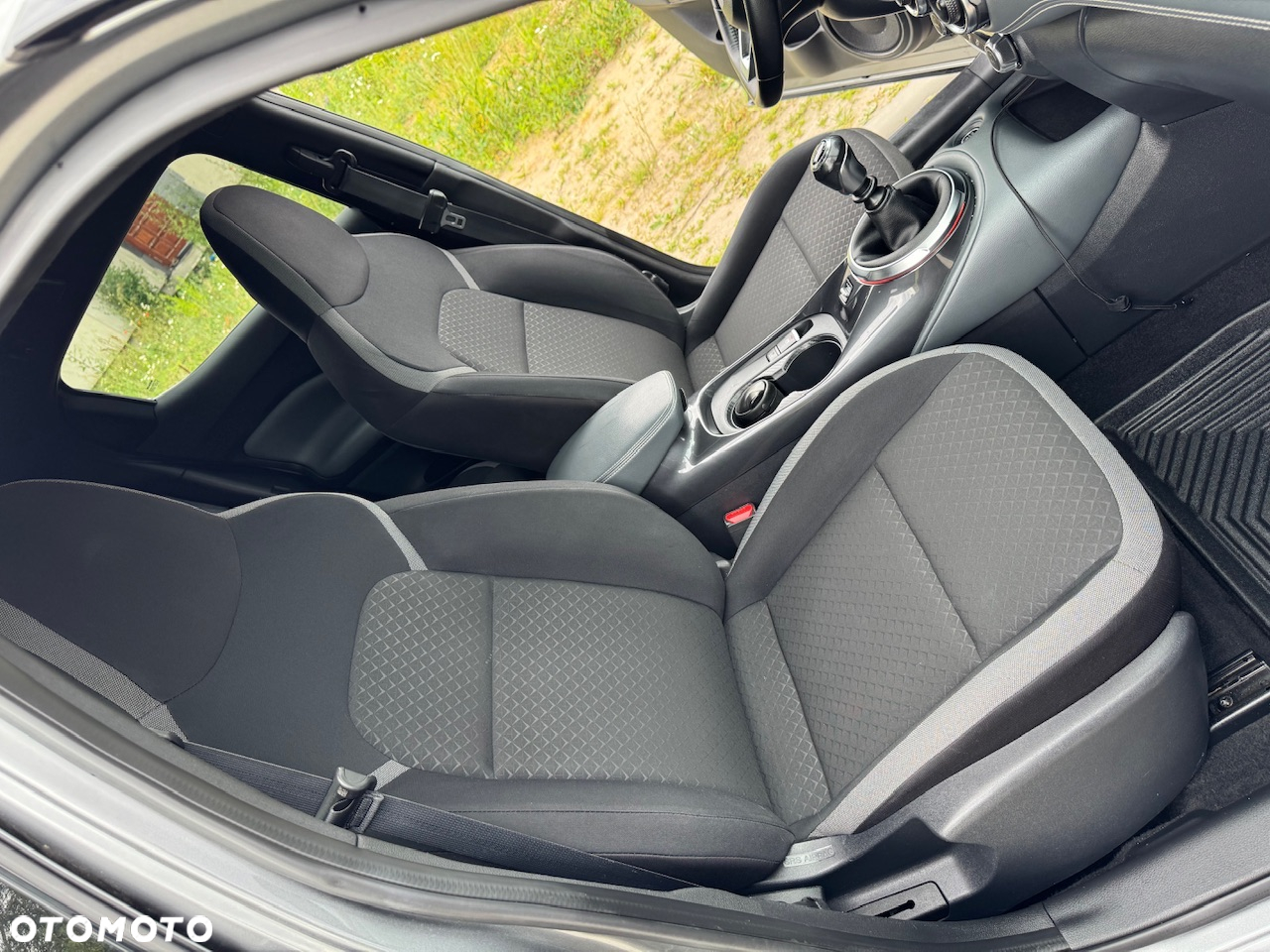 Nissan Juke 1.0 DIG-T Tekna - 29
