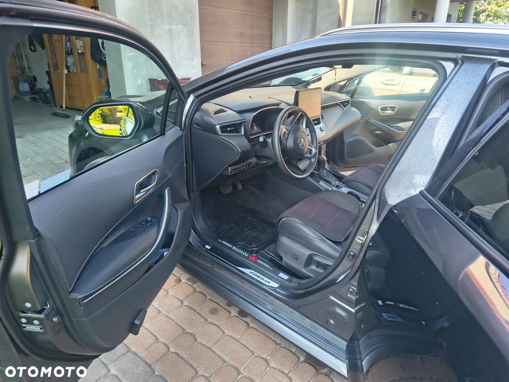Toyota Corolla - 5