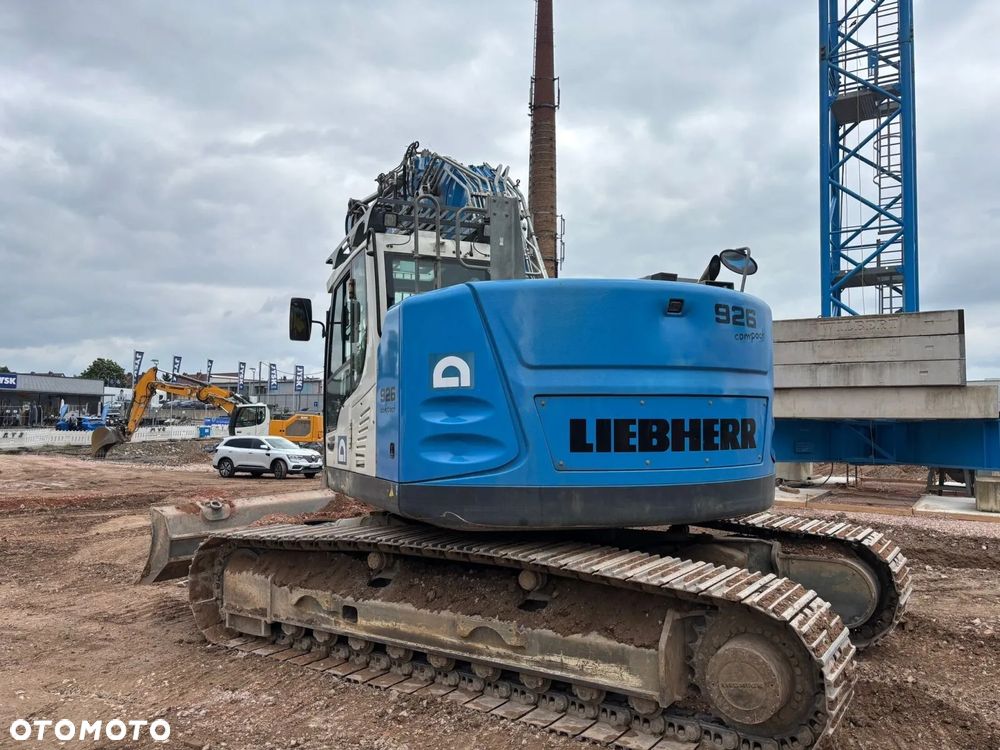 Liebherr R926 COMPACT - 3