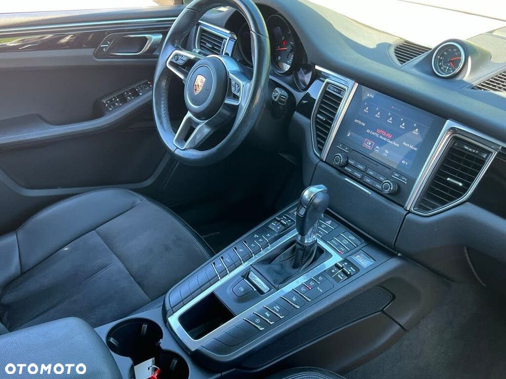 Porsche Macan Standard - 12