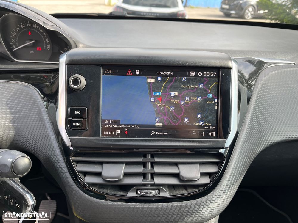 Peugeot 2008 1.5 BlueHDi Signature - 37