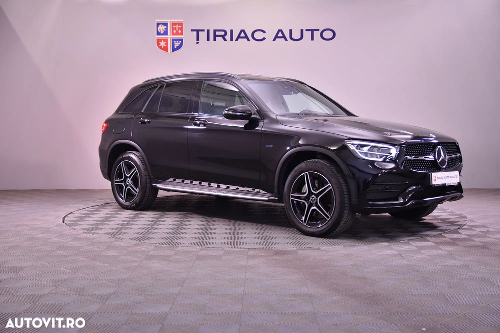 Mercedes-Benz GLC 300 e 4Matic 9G-TRONIC AMG Line - 7