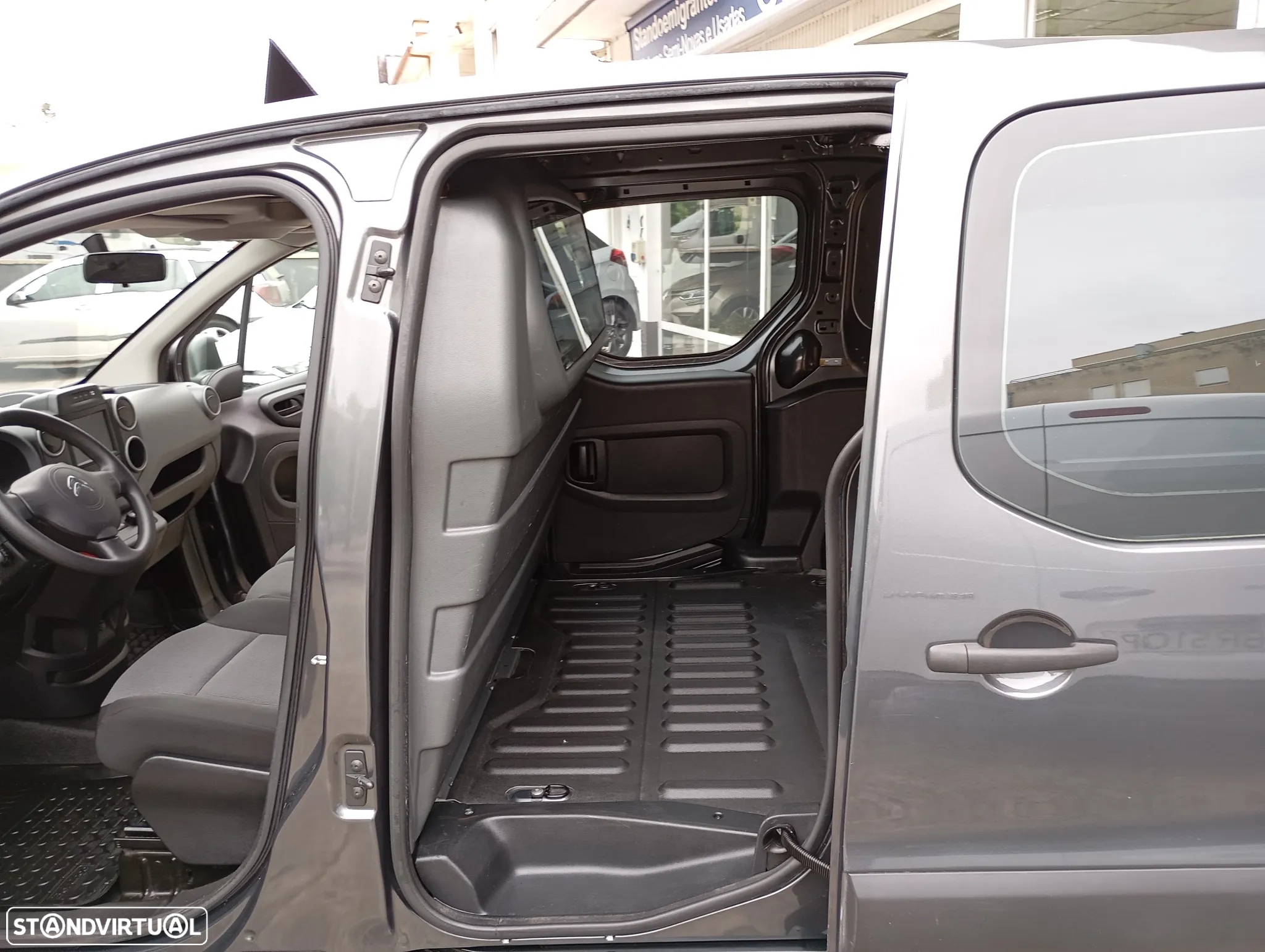 Citroën Berlingo 1.6 Hdi Automática AT6 - 9