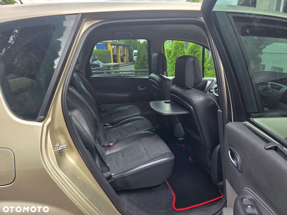 Renault Scenic - 8