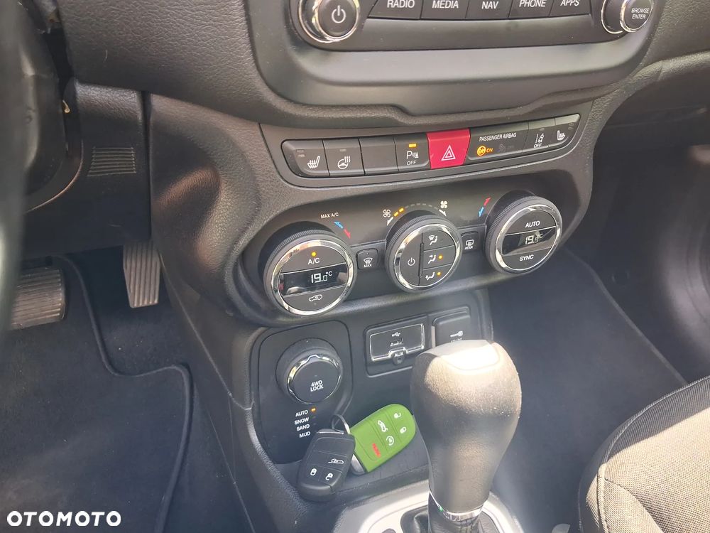 Jeep Renegade - 23