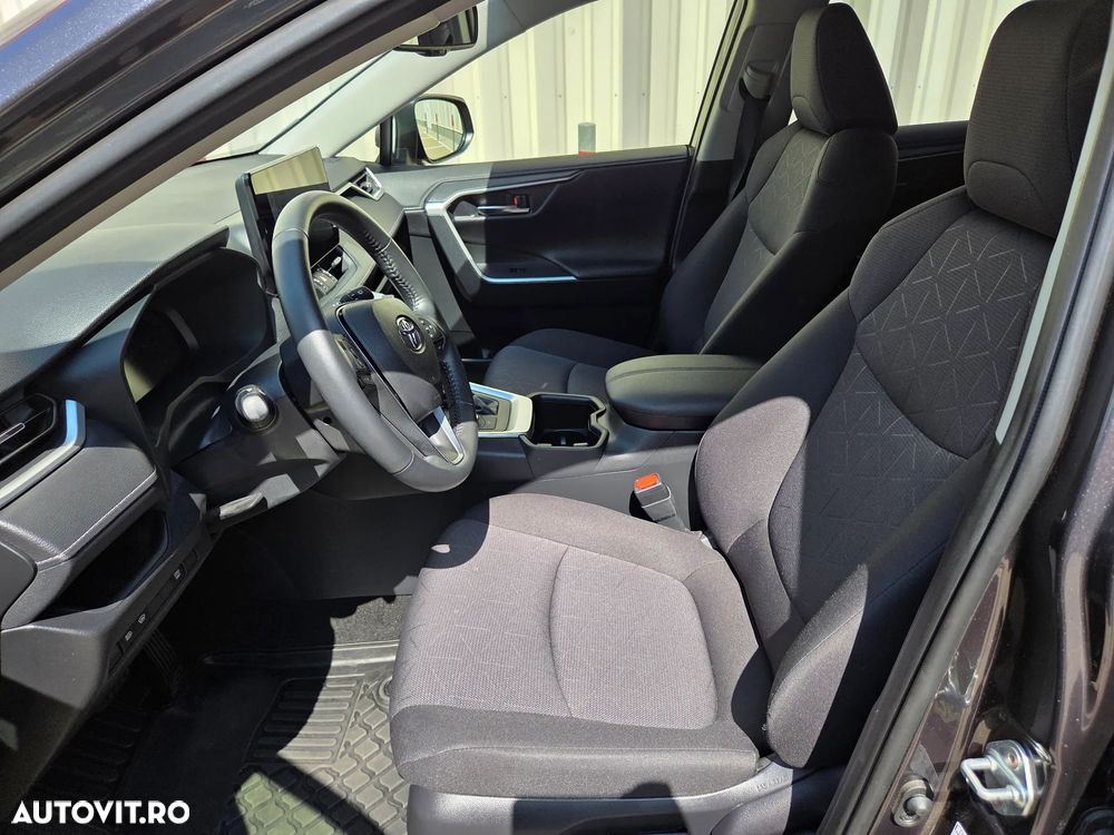Toyota RAV4 - 9