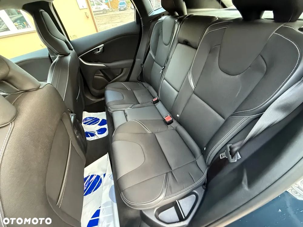 Volvo V40 D2 Drive-E Momentum - 18