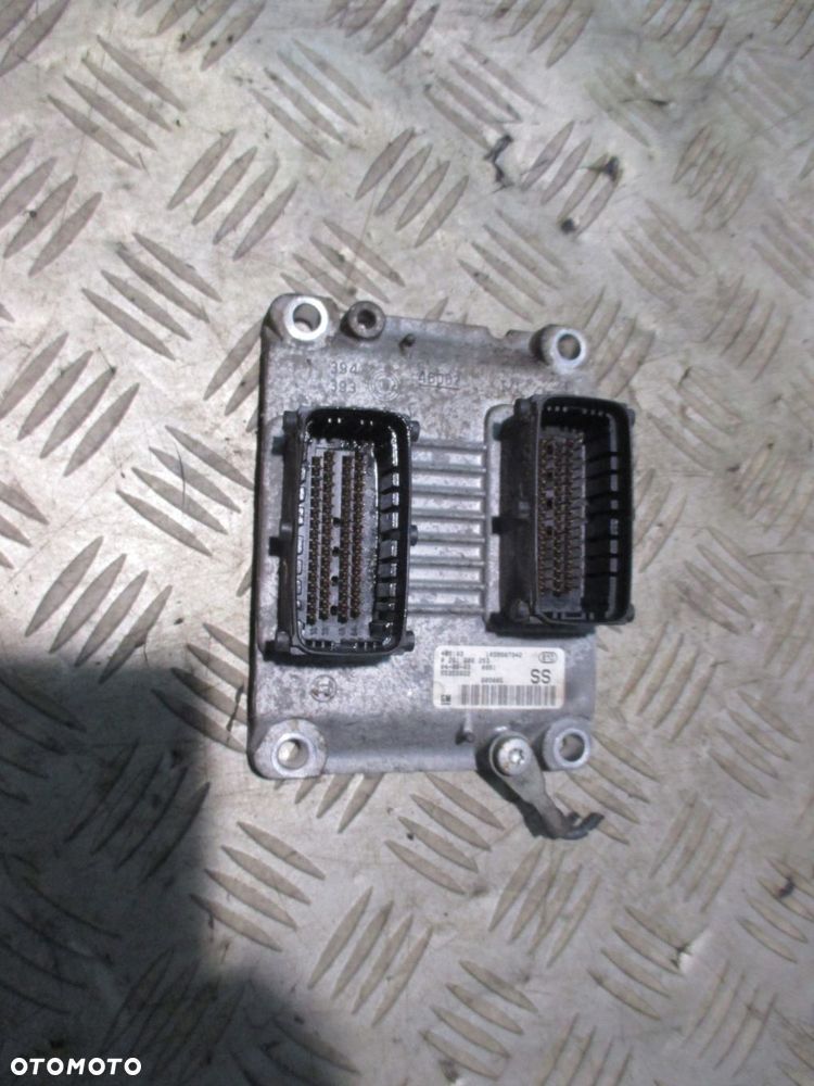 STEROWNIK SILNIKA CORSA C 1.2 16V 55352622 - 1