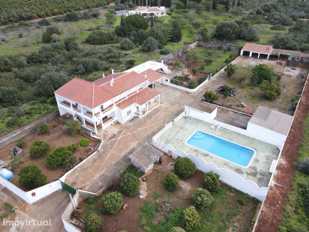 Moradia T8 para venda - Grande imagem: 2/50