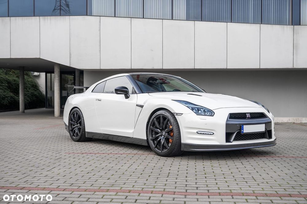 Nissan GT-R Black Edition - 2