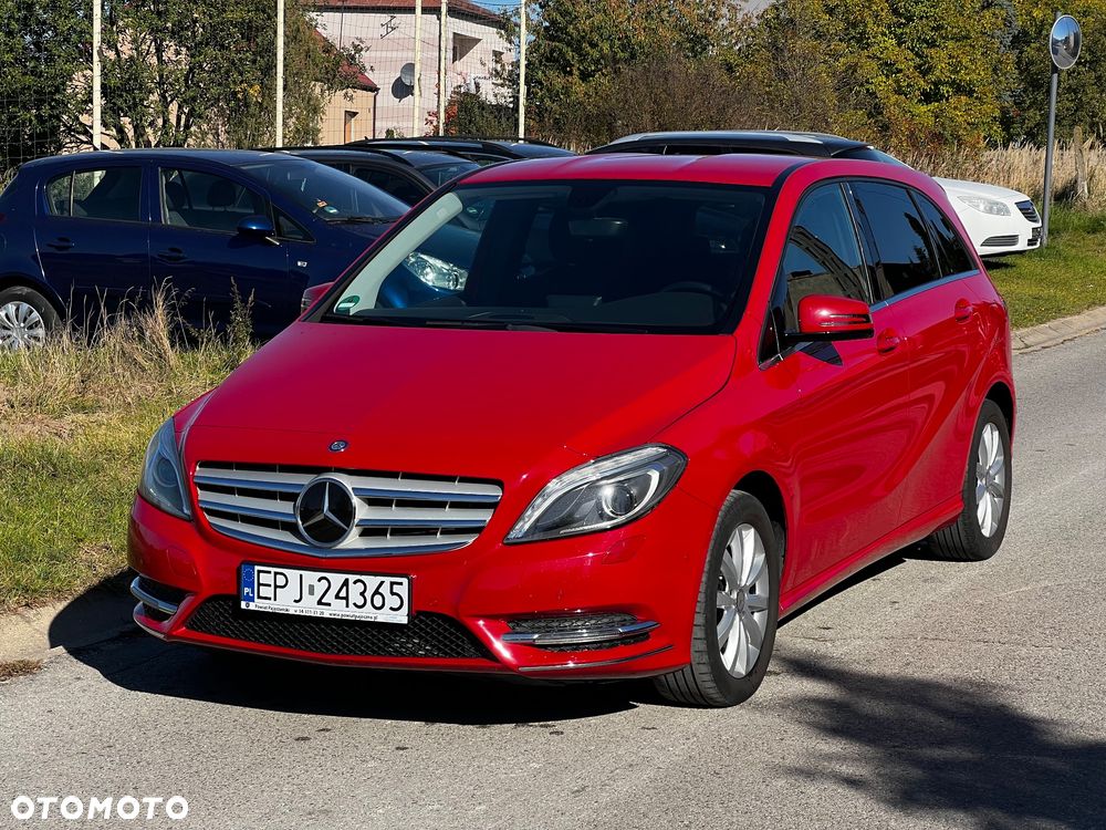 Mercedes-Benz B-Class 2012 photo 2