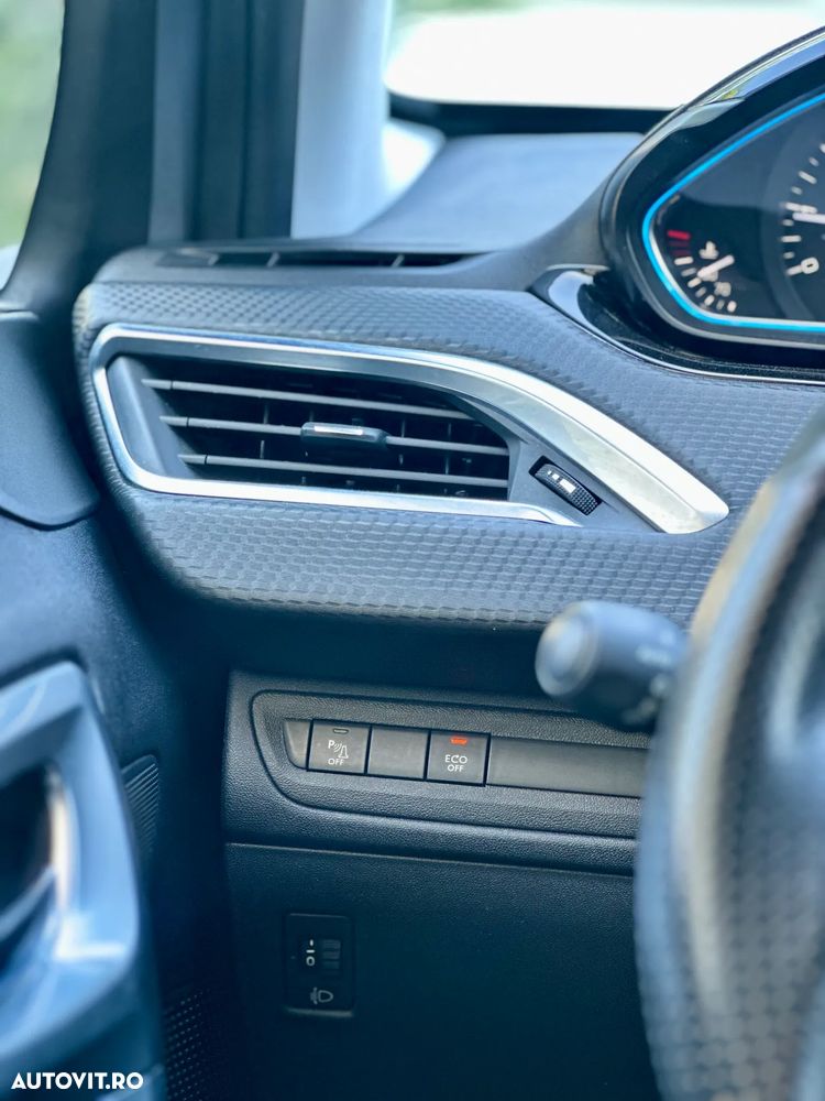 Peugeot 2008 - 14