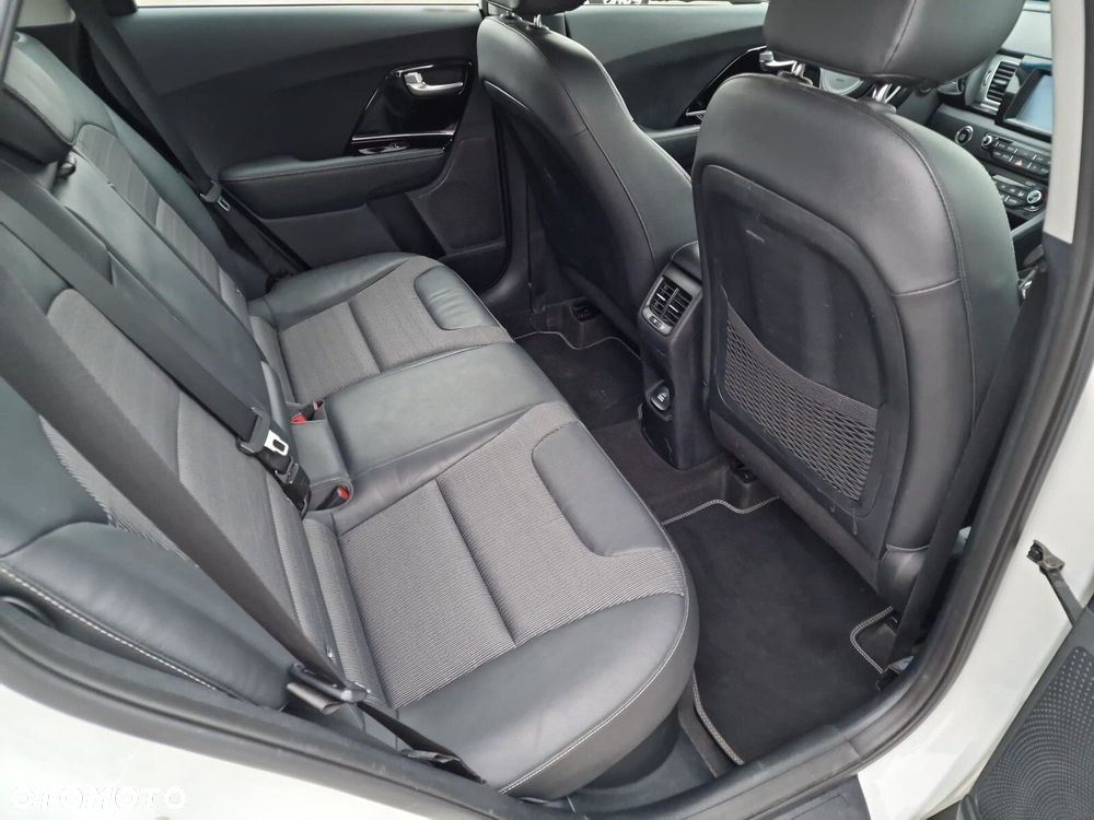 Kia Niro 1.6 GDI Plug-in Hybrid L - 32