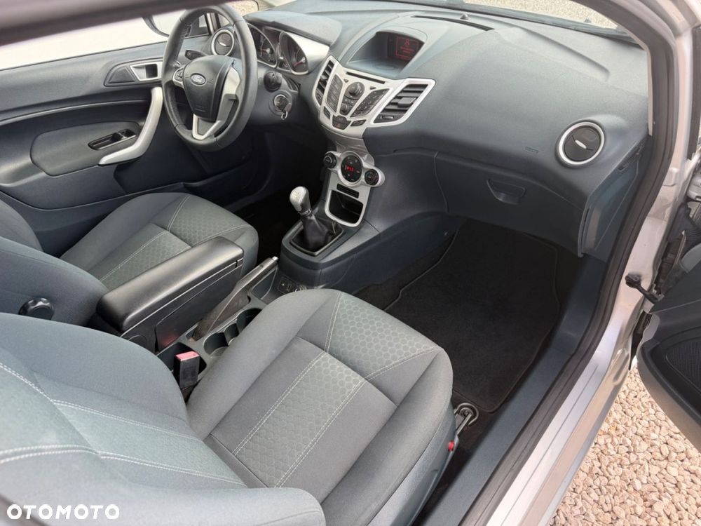 Ford Fiesta - 34