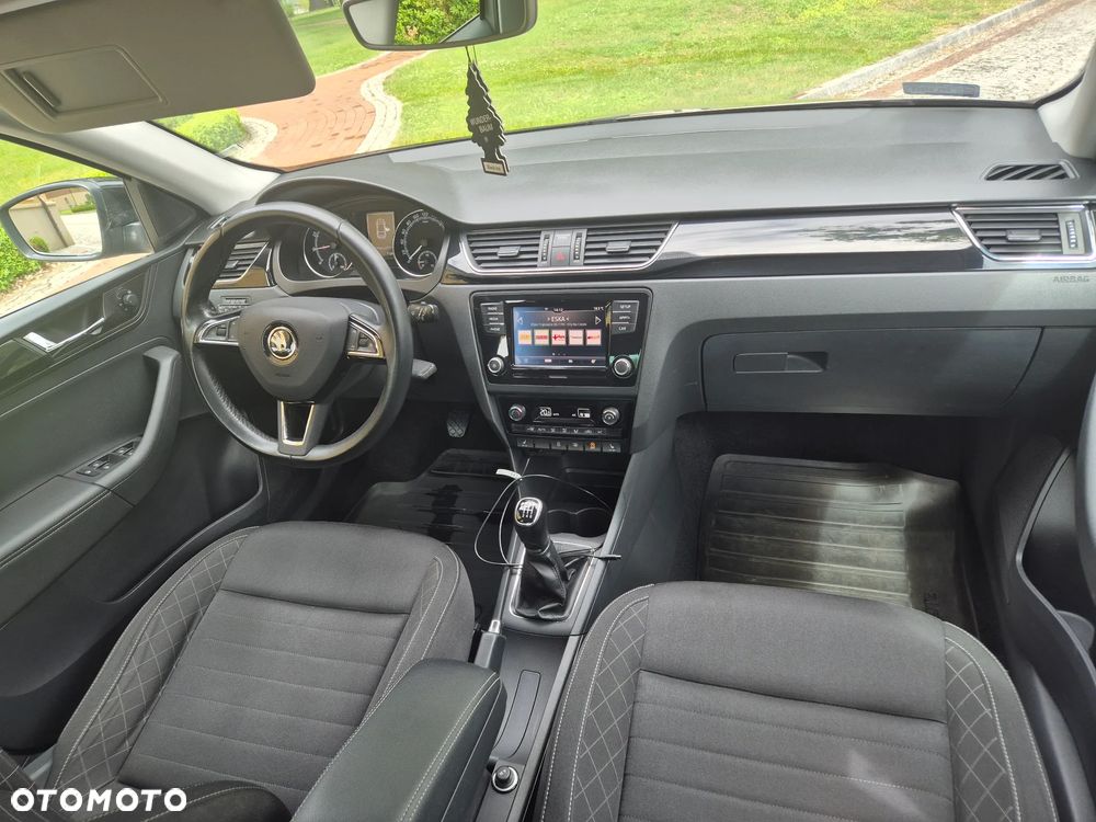 Skoda RAPID Spb 1.0 TSI Style - 18