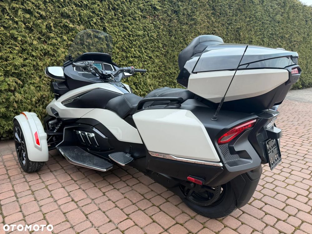 Can-Am Spyder - 4