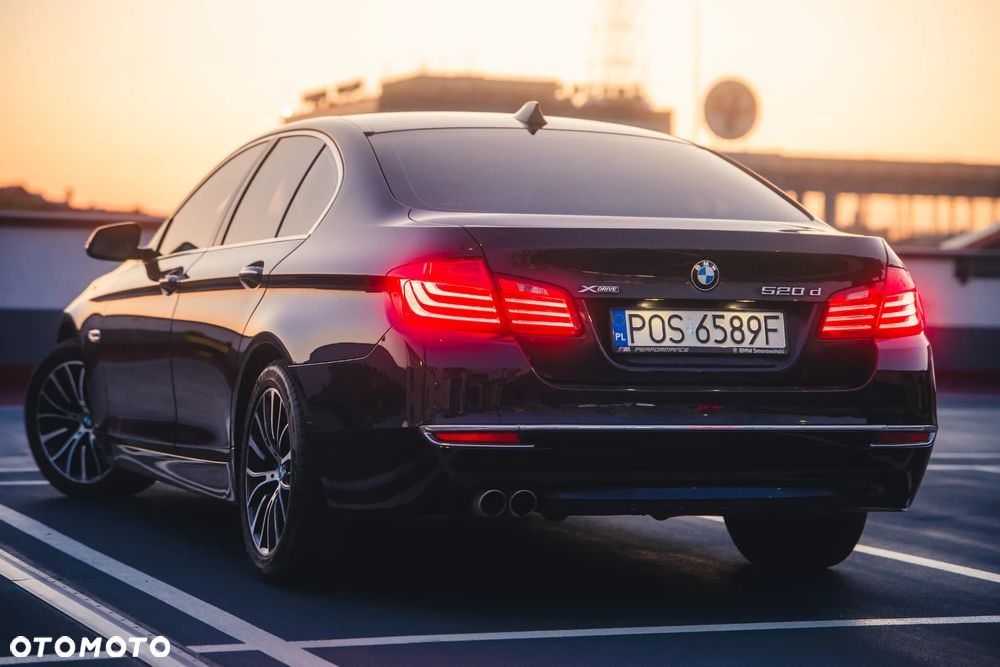 BMW Seria 5 520d xDrive Luxury Line - 10