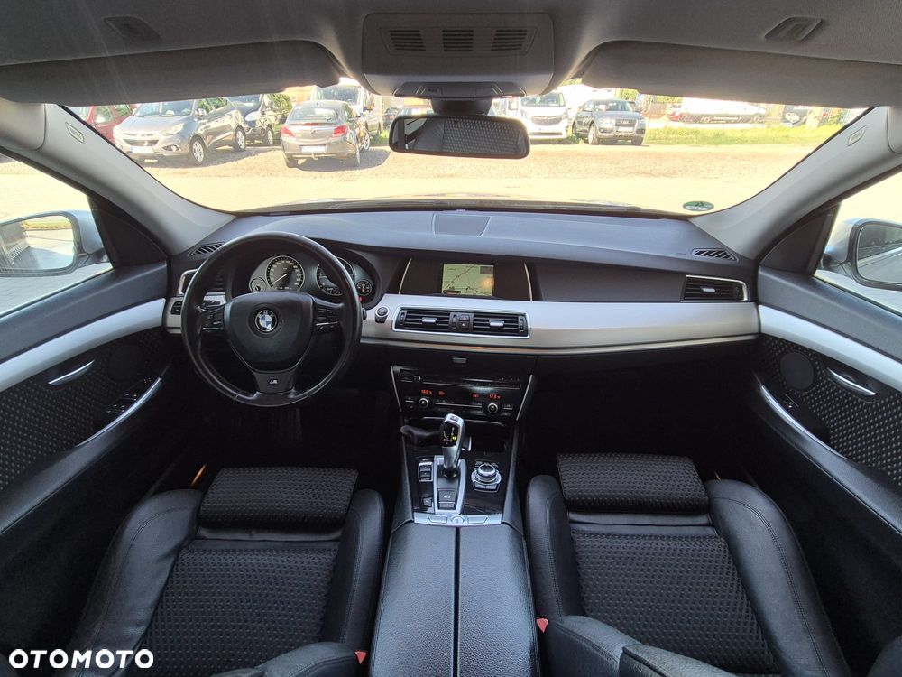 BMW 5GT - 30