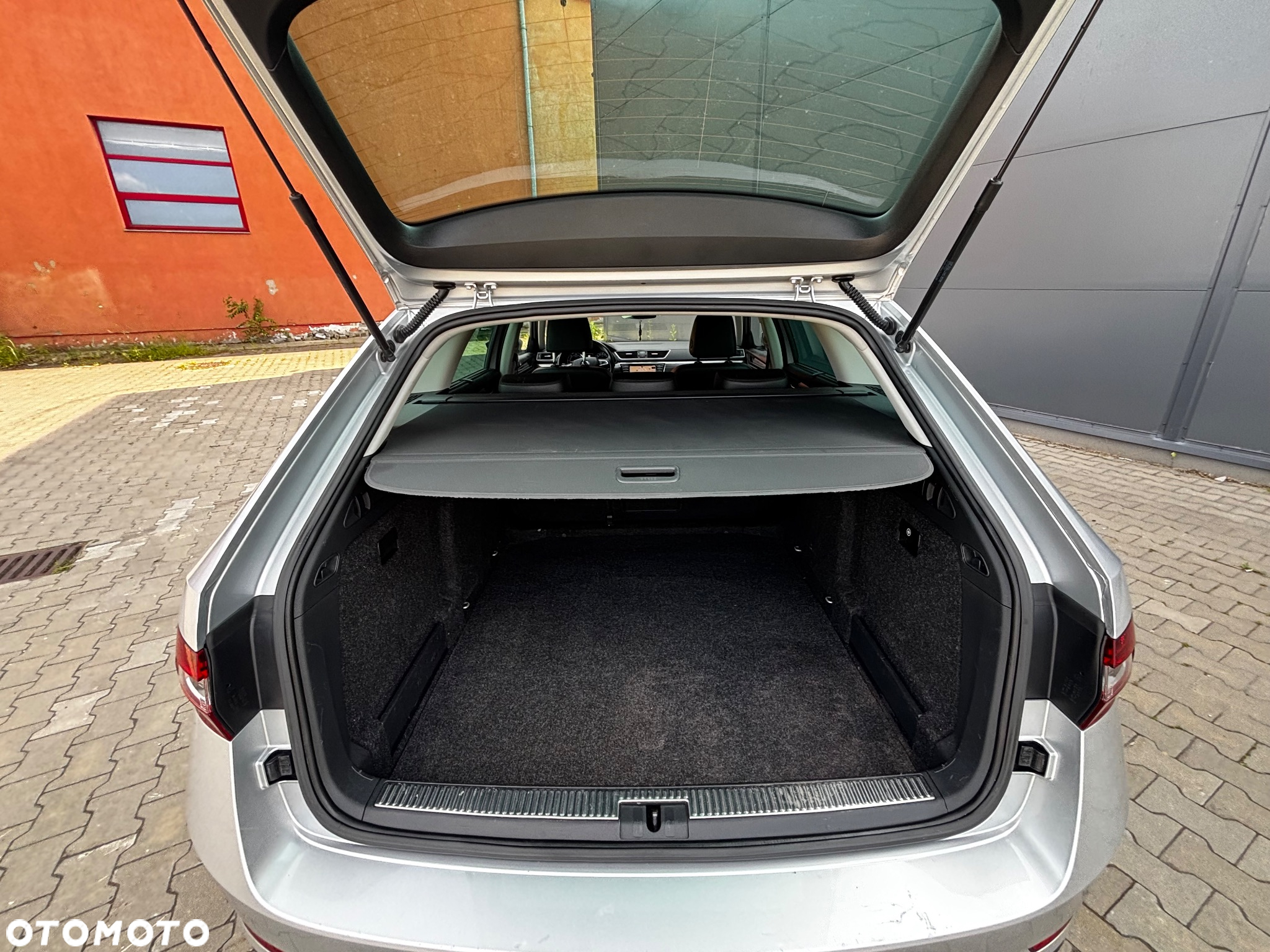 Skoda Superb 2.0 TDI DSG Style - 21