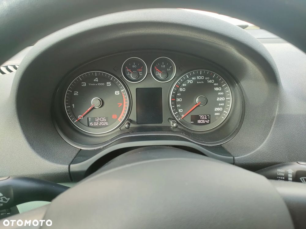 Audi A3 Sportback 1.4 TFSI Attraction - 12