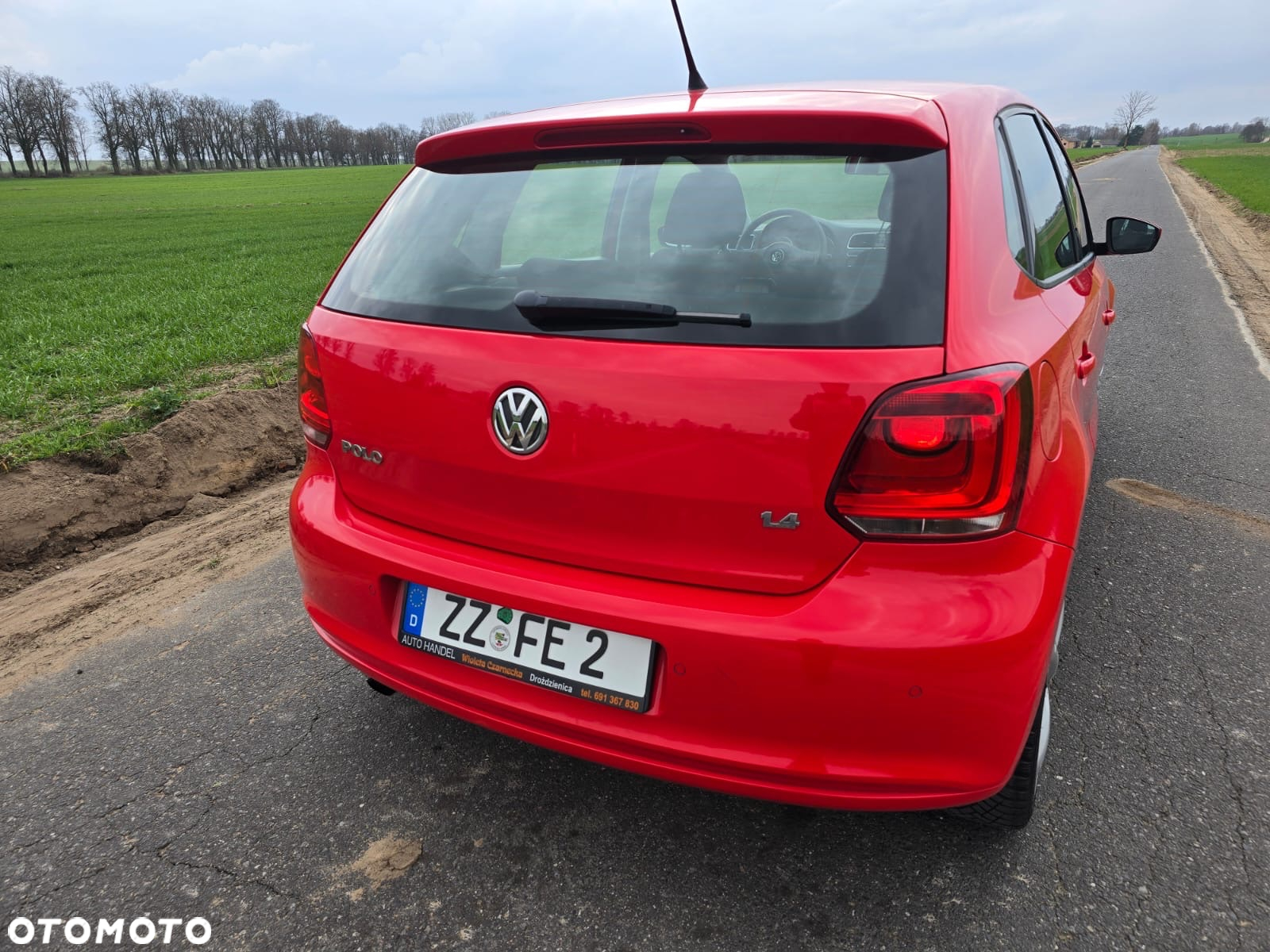 Volkswagen Polo 1.4 Comfortline - 12