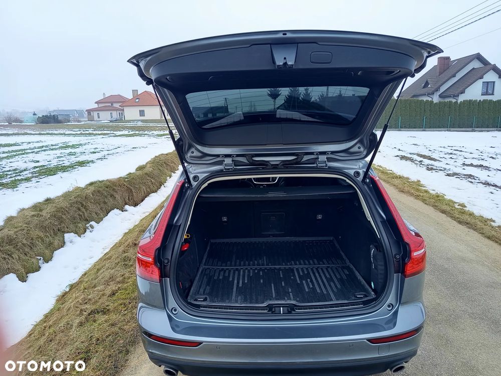 Volvo V60 T6 AWD Twin Engine Geartronic Momentum Pro - 13