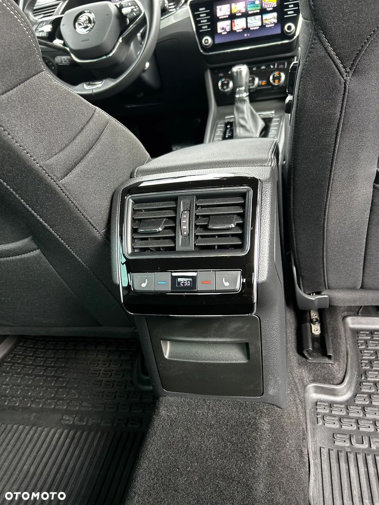 Skoda Superb 2.0 TDI SCR Style DSG - 9