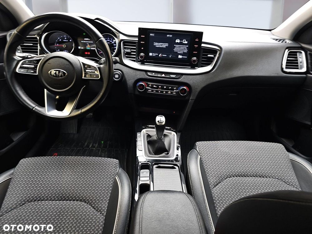 Kia Ceed 1.6 CRDi SCR L - 8